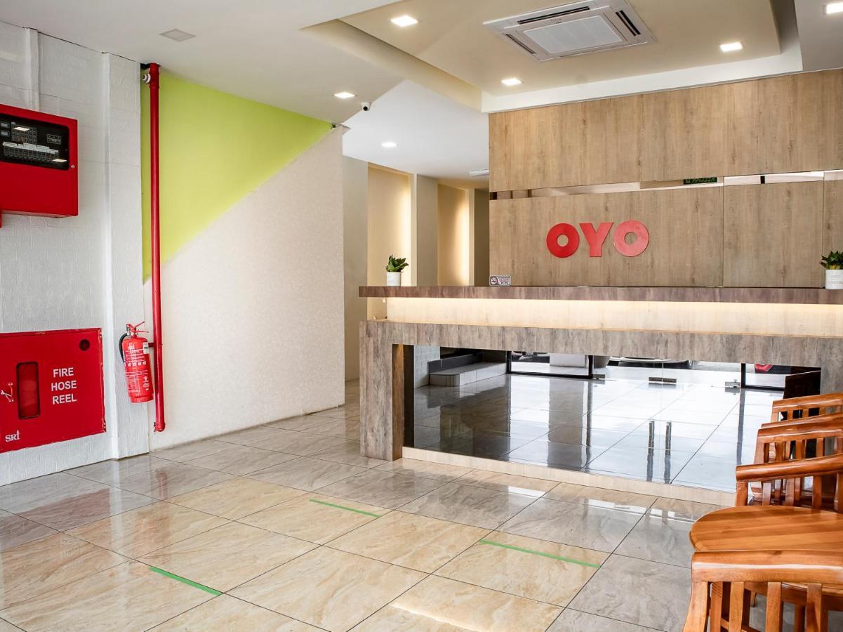 Oyo 90105 Towermas Hotel Sibu Exterior foto